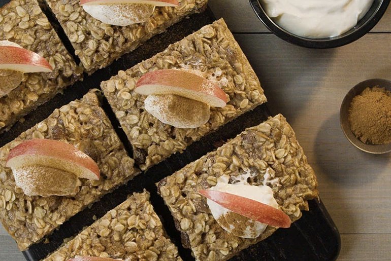 Herbalife24 -Post-Run Baked Apple & Oat Squares
